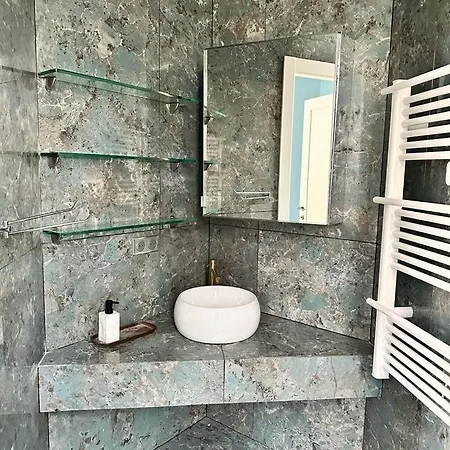 Luxury Near Montecarlo Apartment